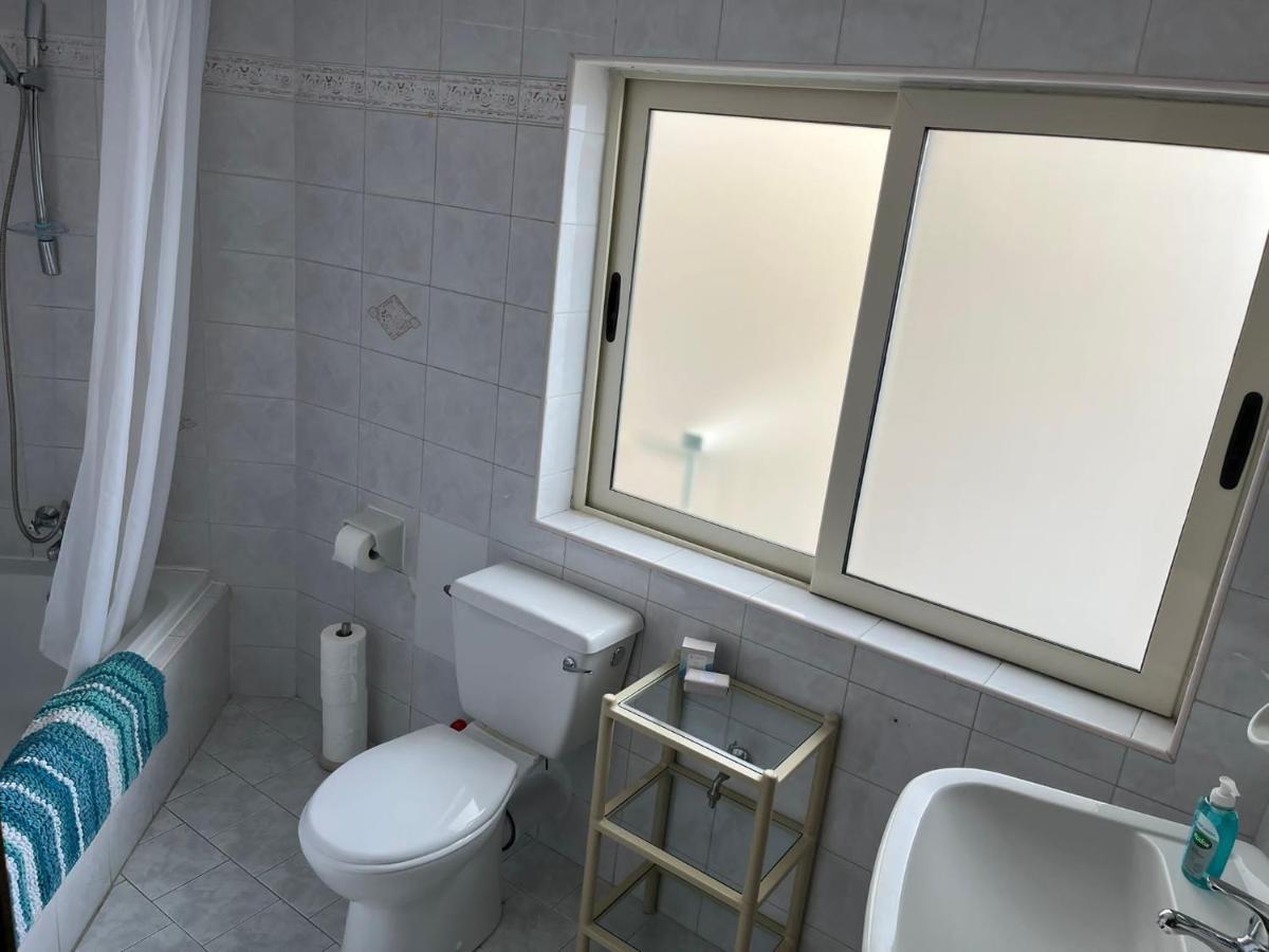 Groundfloor Apartment By The Sea, Fabulous Views St. Paul's Bay Buitenkant foto